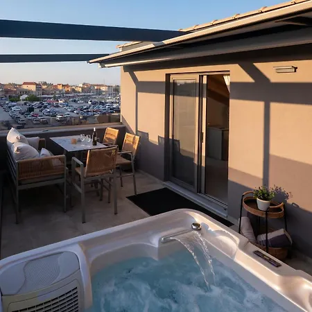 Alykes Urban Luxe Apartmán *